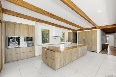$2,700,000 | 1226 Vía Del Cerro, Vista, CA 92084