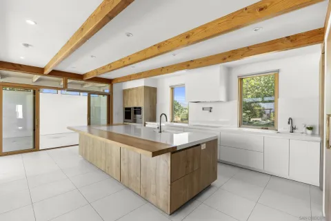 $2,700,000 | 1226 Vía Del Cerro, Vista, CA 92084