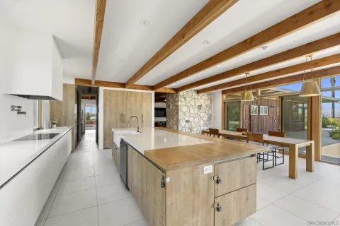 $2,700,000 | 1226 Vía Del Cerro, Vista, CA 92084