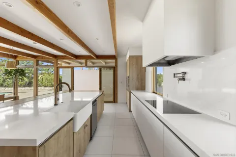 $2,700,000 | 1226 Vía Del Cerro, Vista, CA 92084