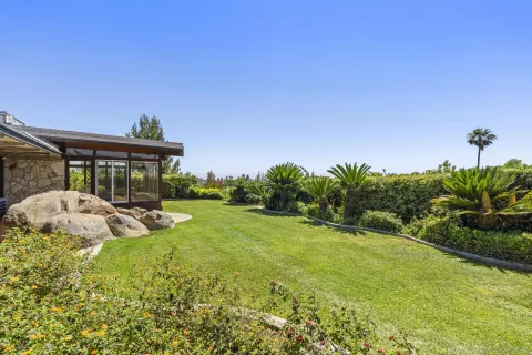 $2,700,000 | 1226 Vía Del Cerro, Vista, CA 92084
