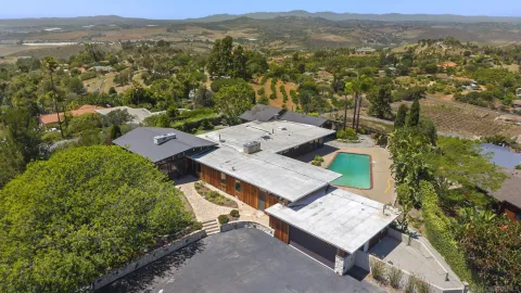 $2,700,000 | 1226 Vía Del Cerro, Vista, CA 92084