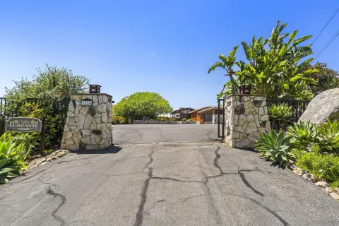 $2,700,000 | 1226 Vía Del Cerro, Vista, CA 92084