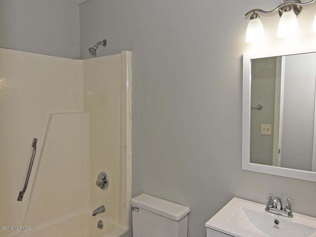 1612 Middle Sound Loop Road Wilmington, NC 28411 - Photo 13 of 25 Hall Bath