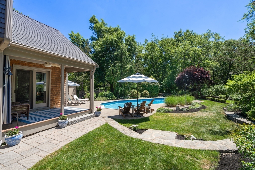 8 Ringbolt Road Hingham, MA 02043 - Photo 37 of 40