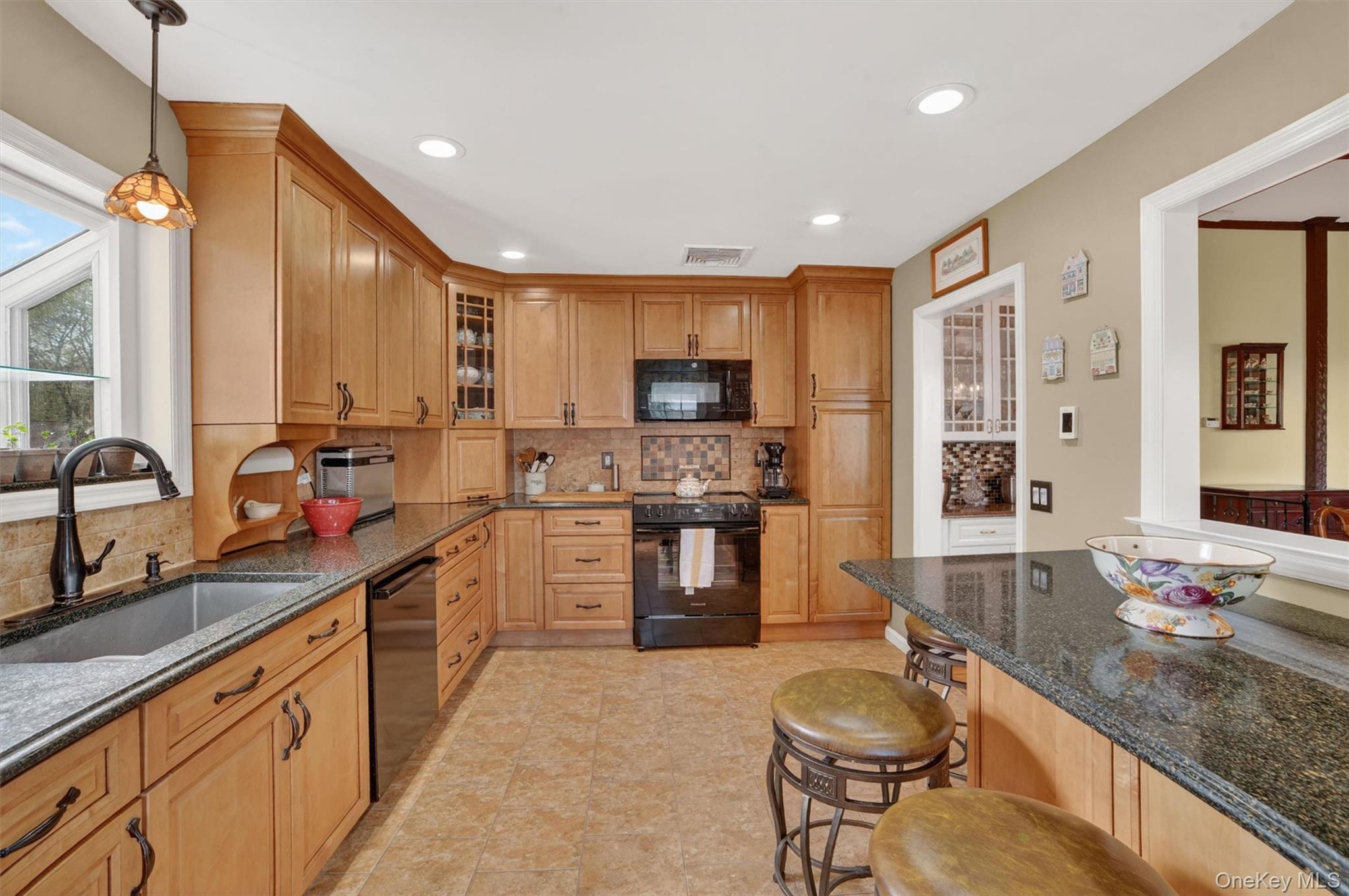 984 Fox Meadow Road Yorktown Heights, NY 10598 - Photo 17 of 36