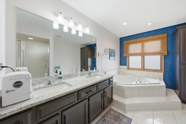 $499,900 | 572 Bishops Gate, New Lenox, IL 60451