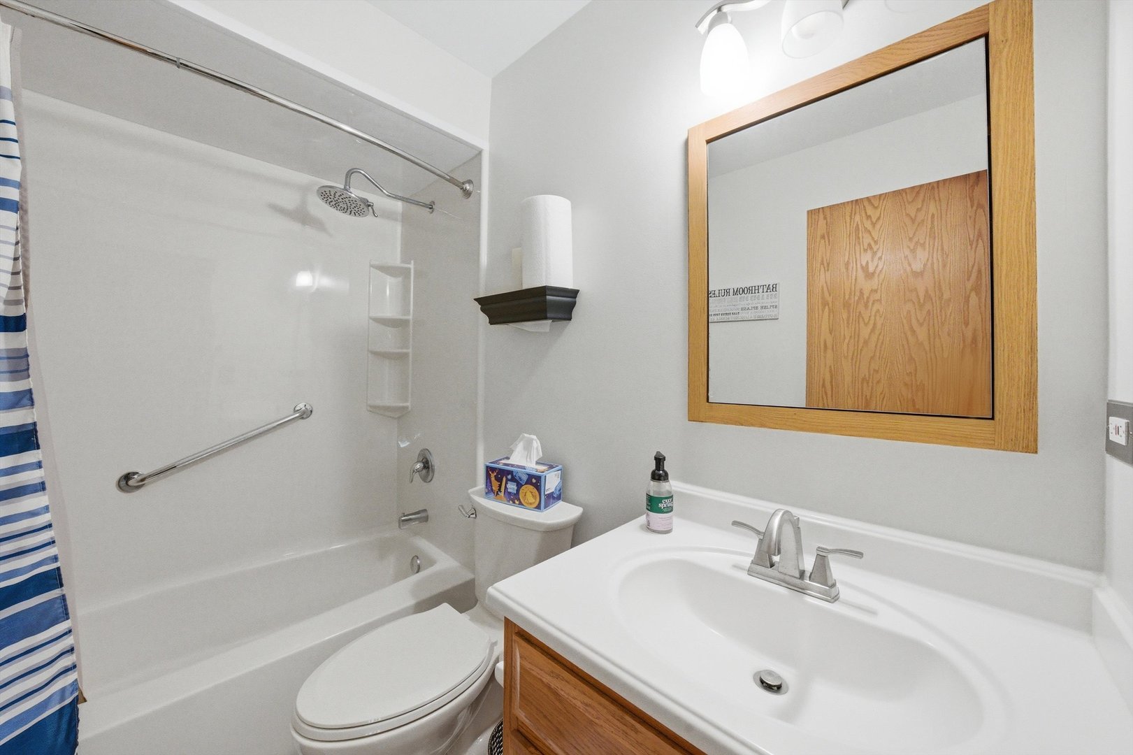 572 Bishops Gate New Lenox, IL 60451 - Photo 28 of 37 a bathroom with a sink toilet and shower