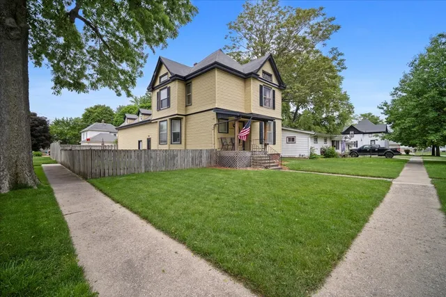 $143,000 | 219 West Bennett Street, Pontiac, IL 61764