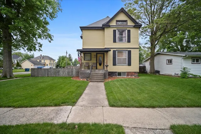 $143,000 | 219 West Bennett Street, Pontiac, IL 61764
