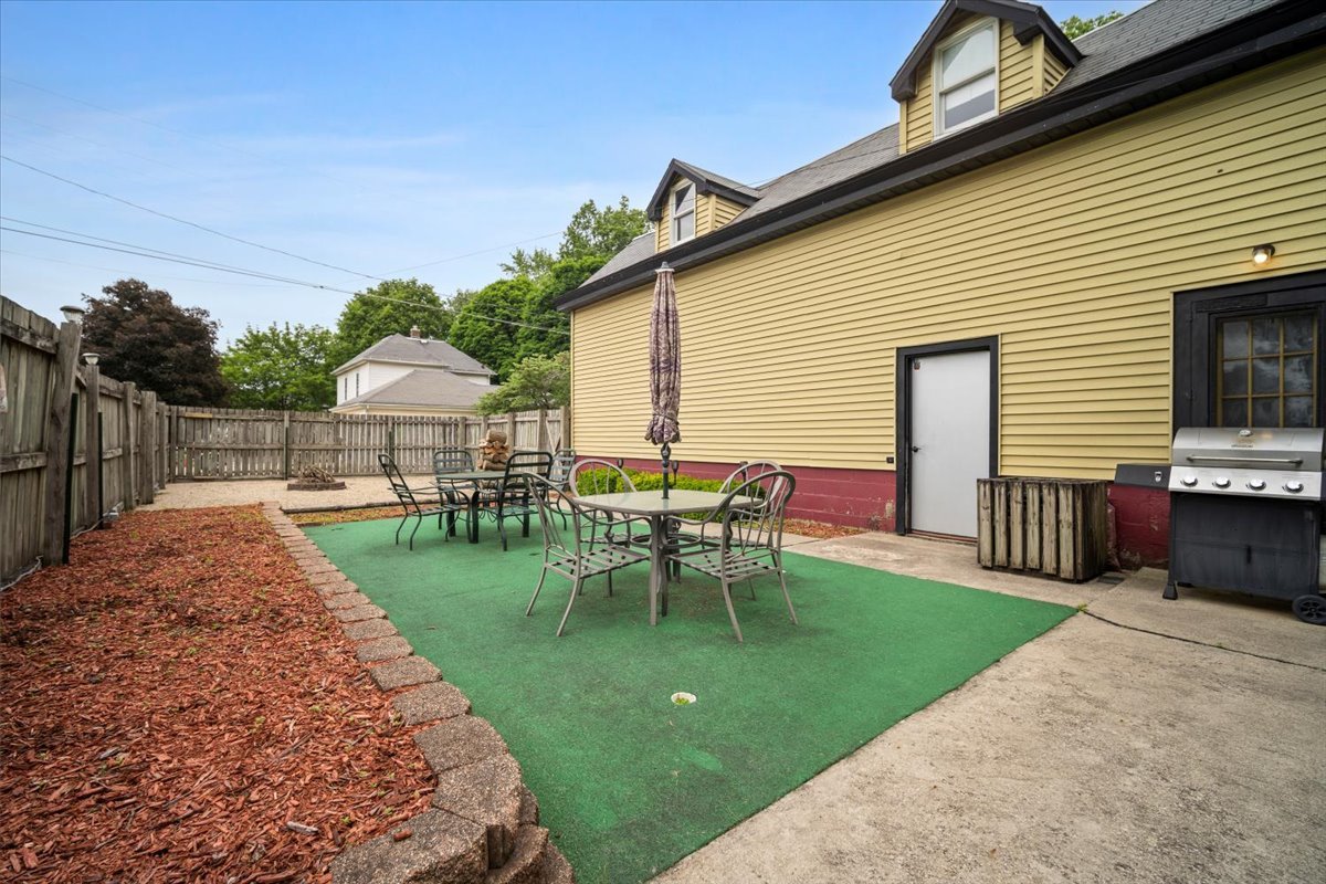 219 West Bennett Street Pontiac, IL 61764 - Photo 27 of 29