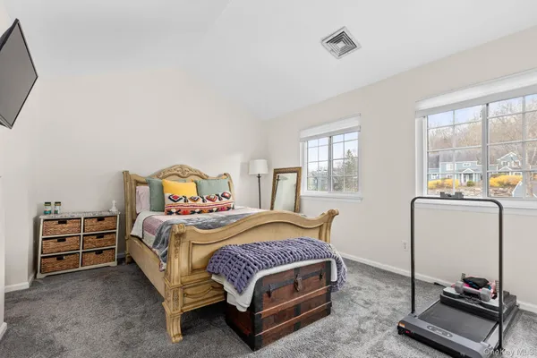 $3,300 | 702 Somerset Knoll, Brewster, NY 10509