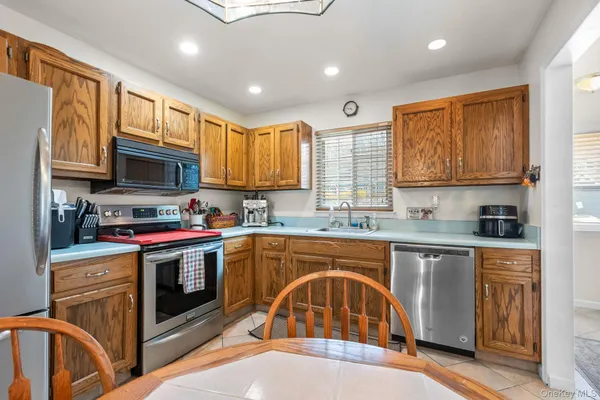 $3,300 | 702 Somerset Knoll, Brewster, NY 10509