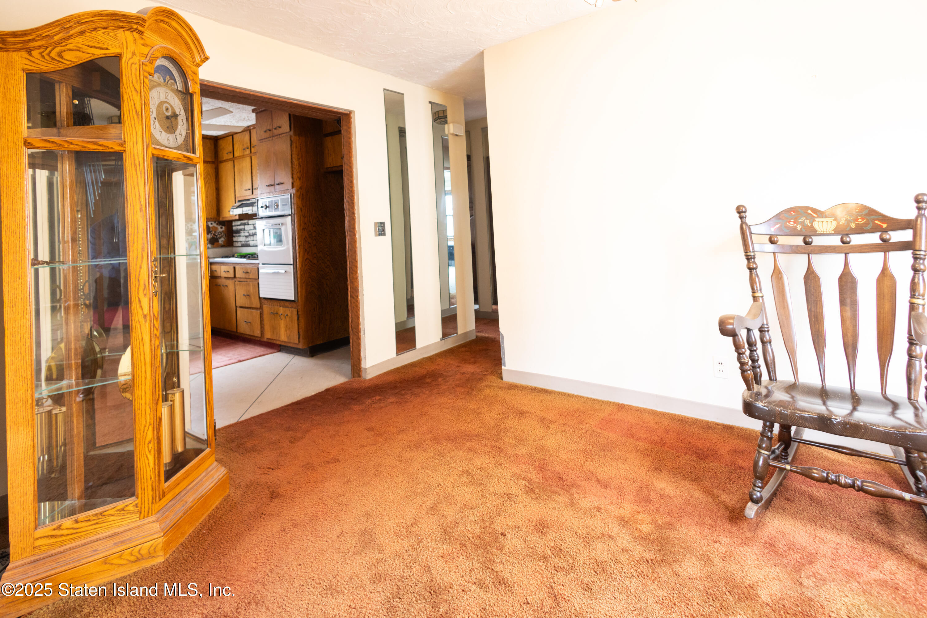 186 Raritan Avenue Staten Island, NY 10304 - Photo 11 of 51 6F1A1352