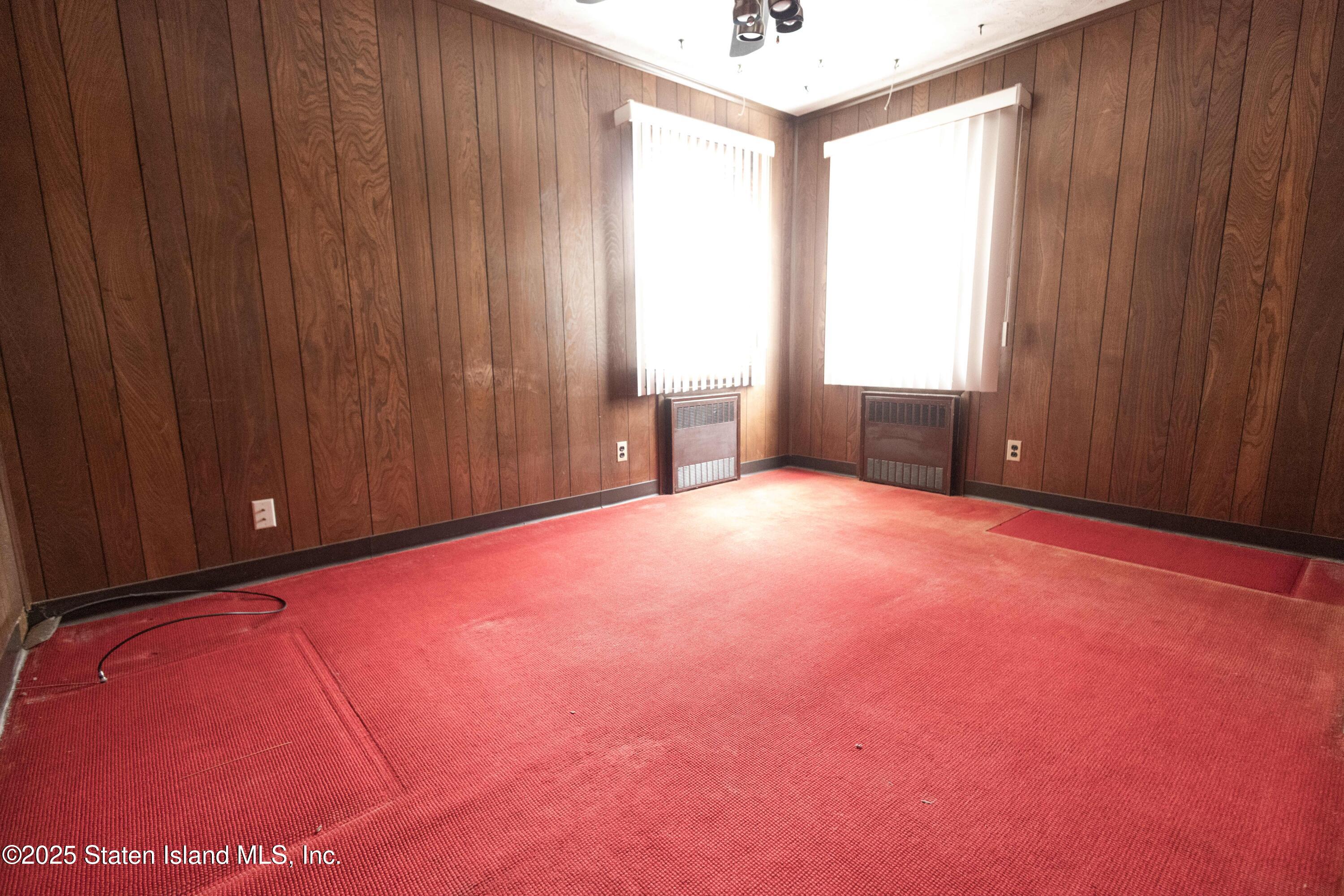 186 Raritan Avenue Staten Island, NY 10304 - Photo 20 of 51 6F1A1373