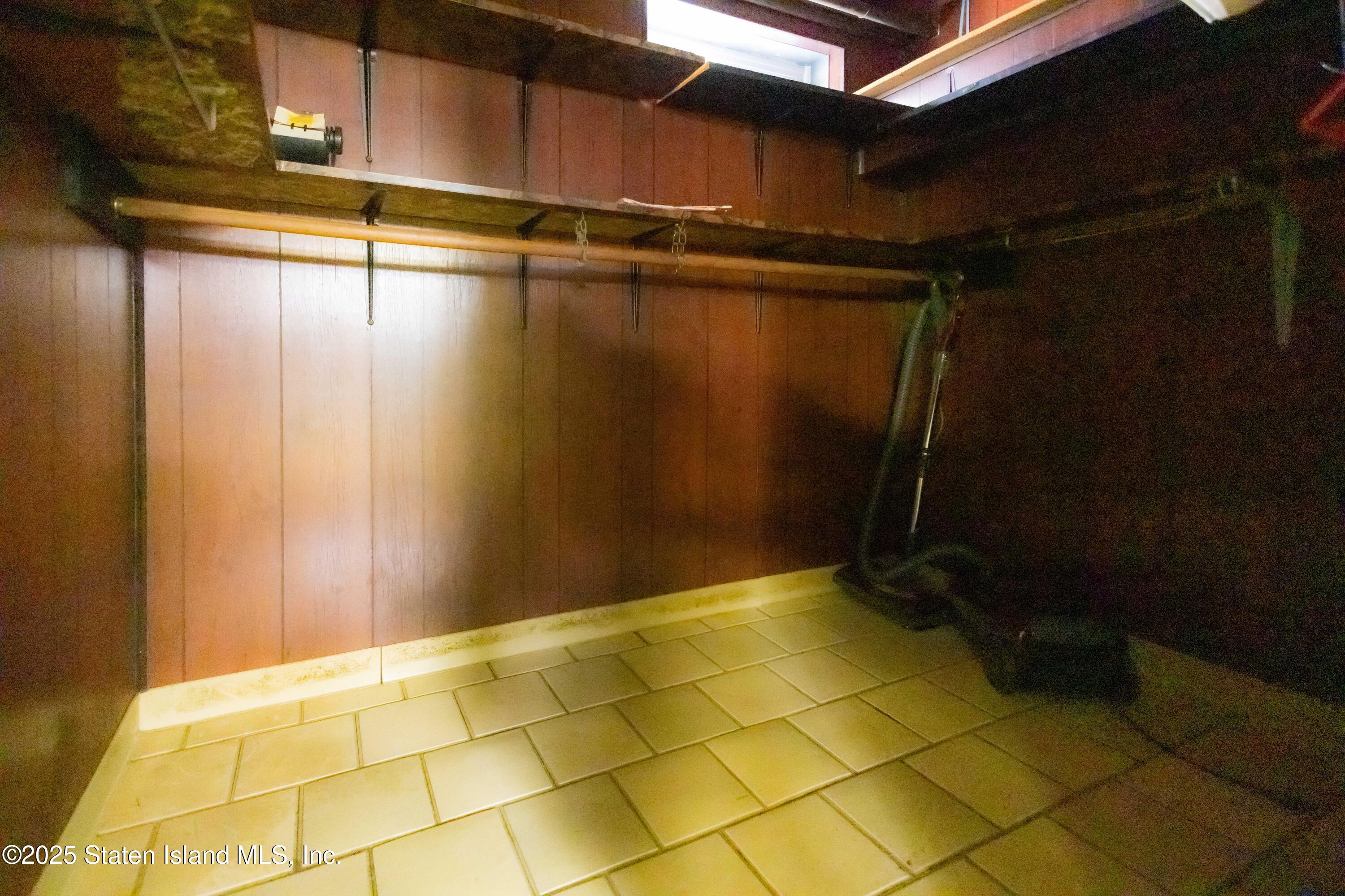 186 Raritan Avenue Staten Island, NY 10304 - Photo 33 of 51 6F1A1397