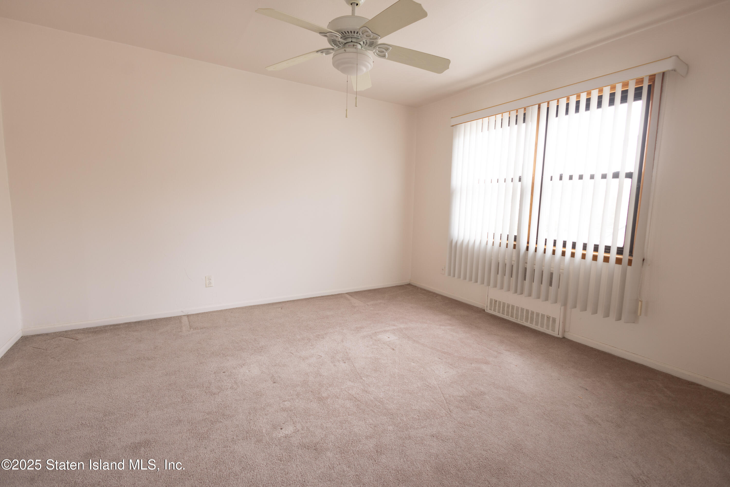 186 Raritan Avenue Staten Island, NY 10304 - Photo 37 of 51 6F1A1414