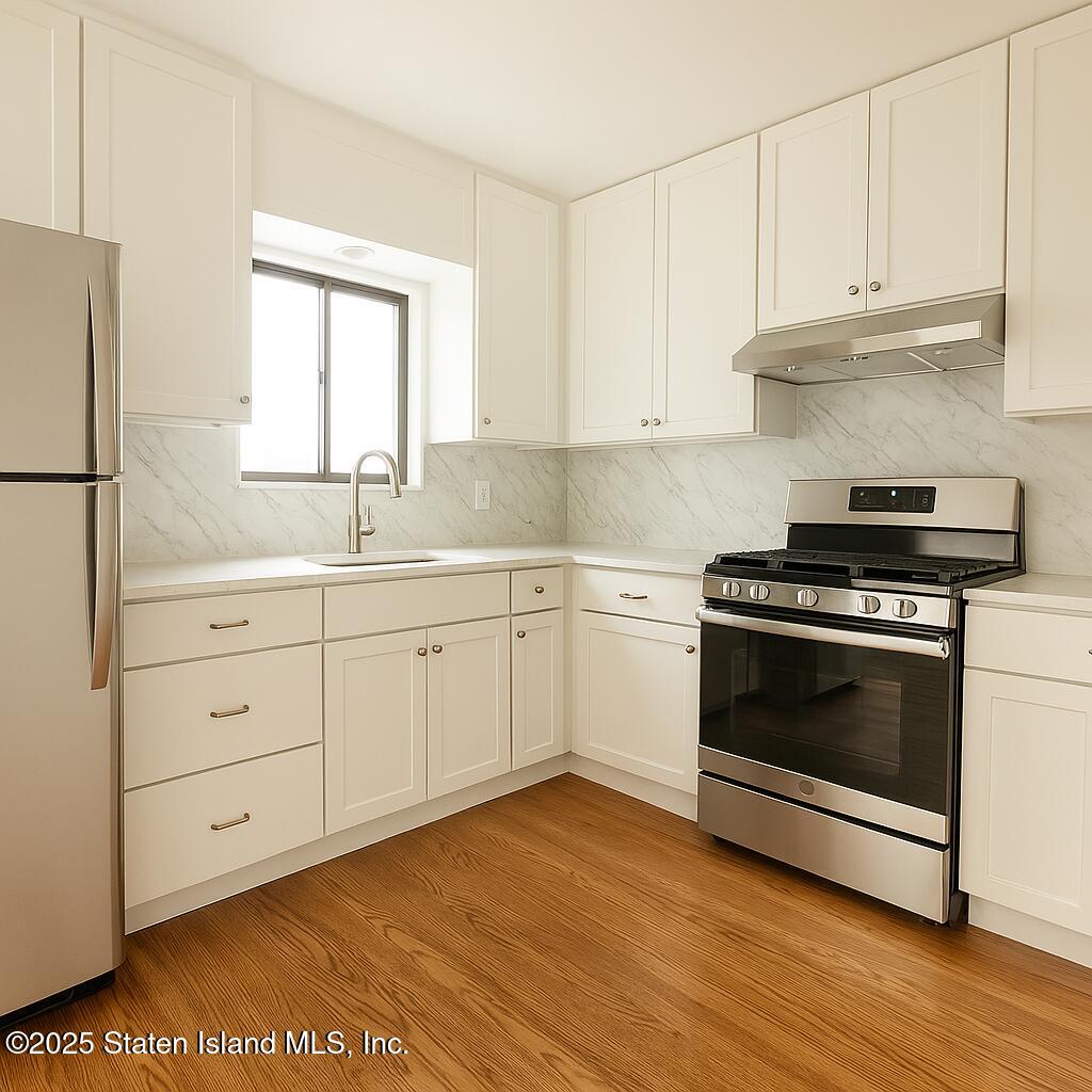 186 Raritan Avenue Staten Island, NY 10304 - Photo 40 of 51 kitchen apt