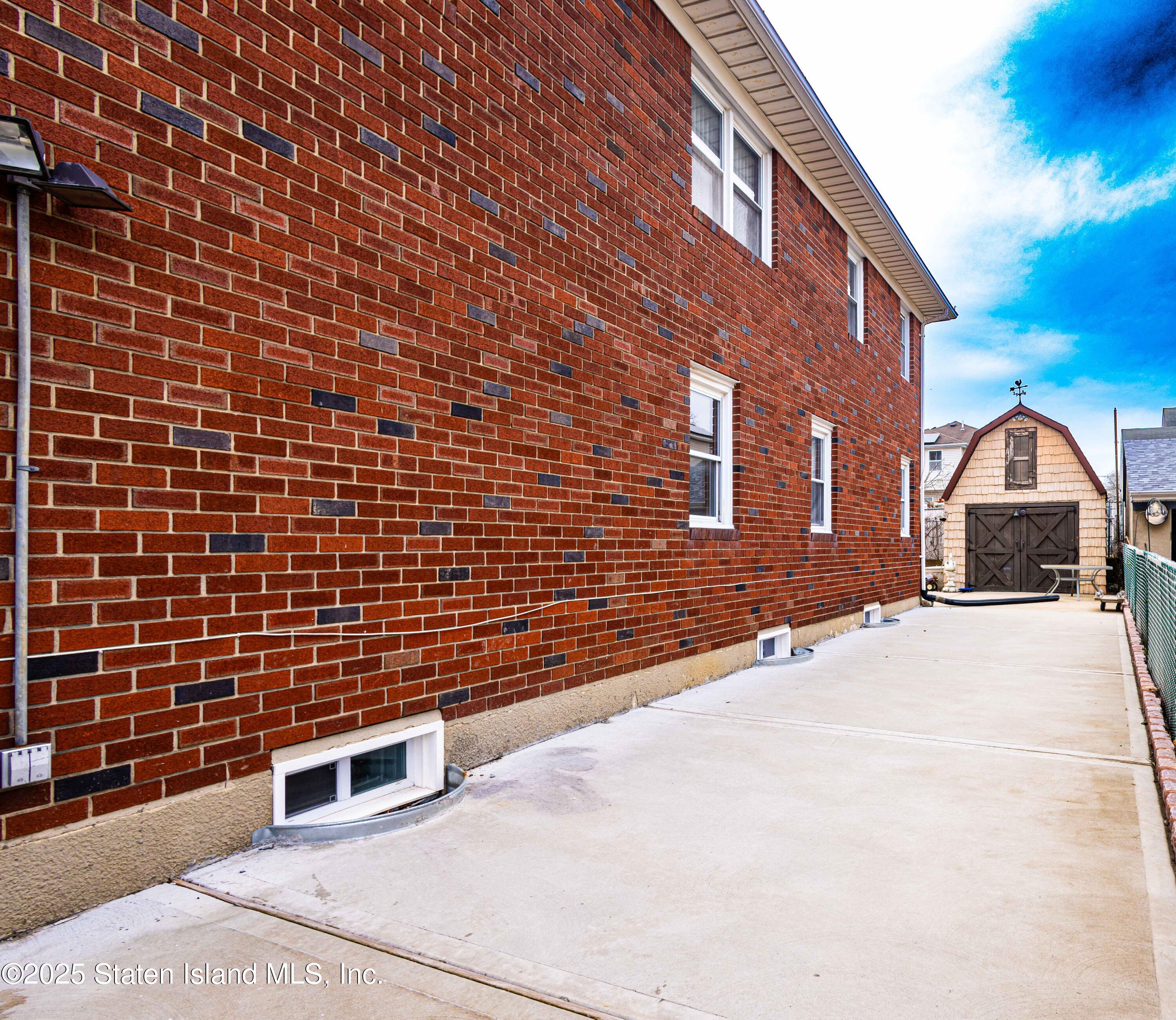 186 Raritan Avenue Staten Island, NY 10304 - Photo 50 of 51 6F1A1323