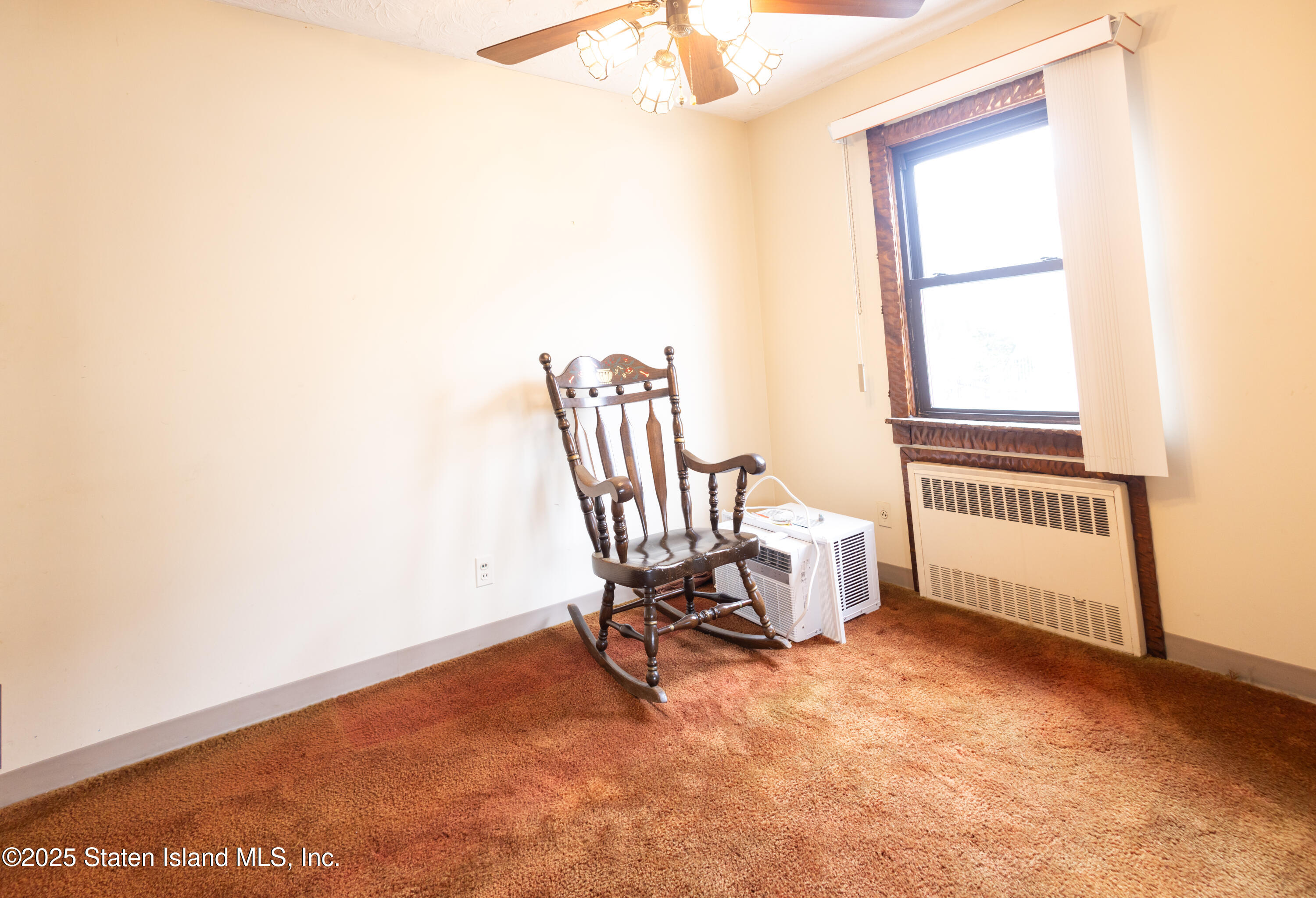 186 Raritan Avenue Staten Island, NY 10304 - Photo 9 of 51 6F1A1351