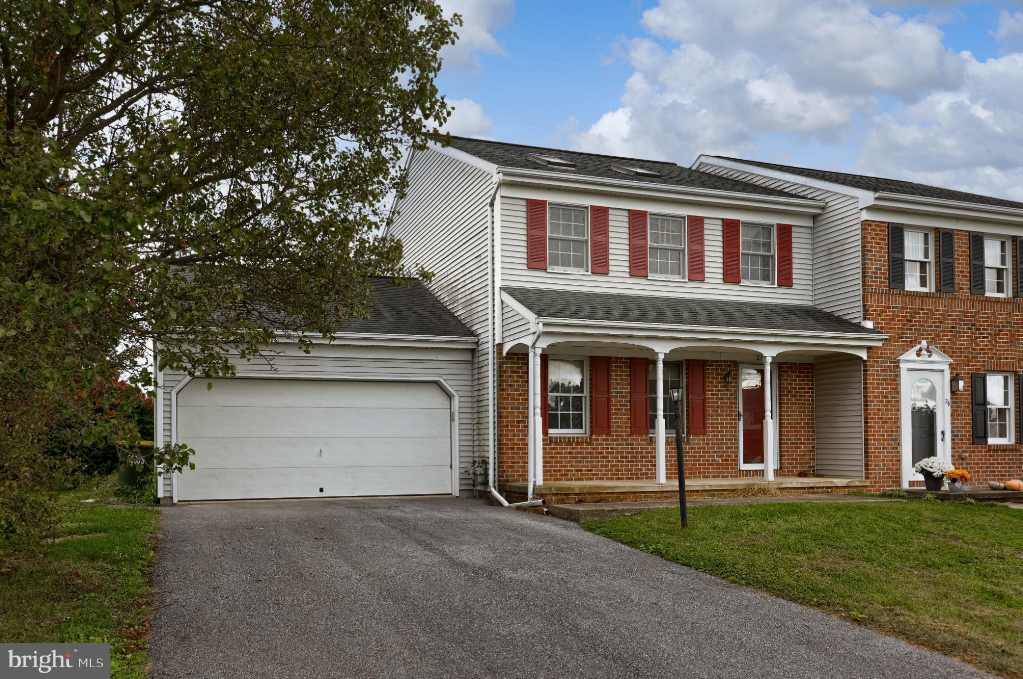 28 Brookview Drive Lititz, PA 17543 - Photo 4 of 31 front view of house with a yard