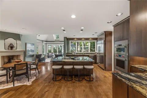 $2,100,000 | 2211 West 69th Terrace, Mission Hills, KS 66208