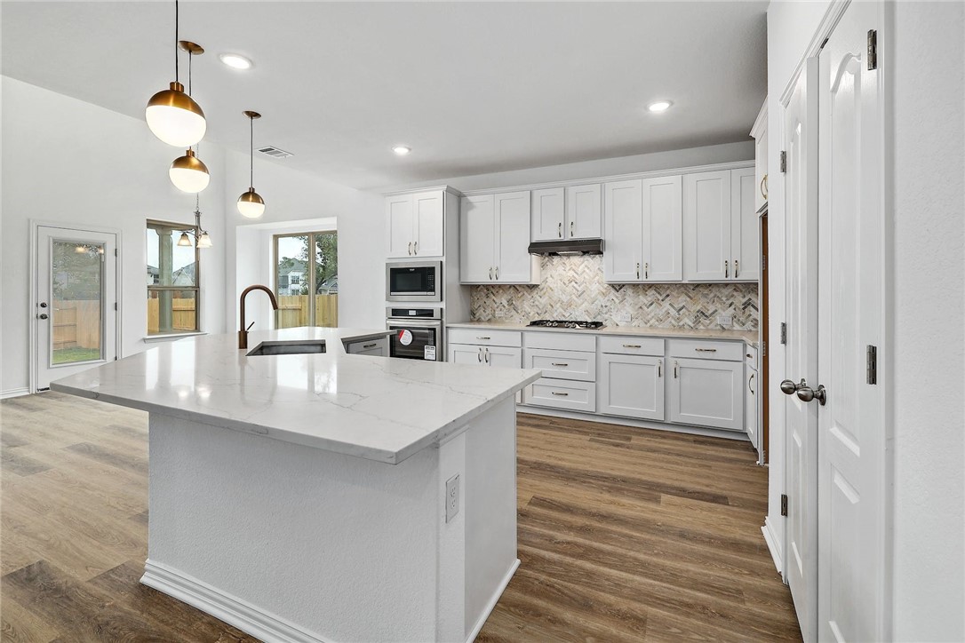 1212 Truscon Path Leander, TX 78641 - Photo 3 of 39