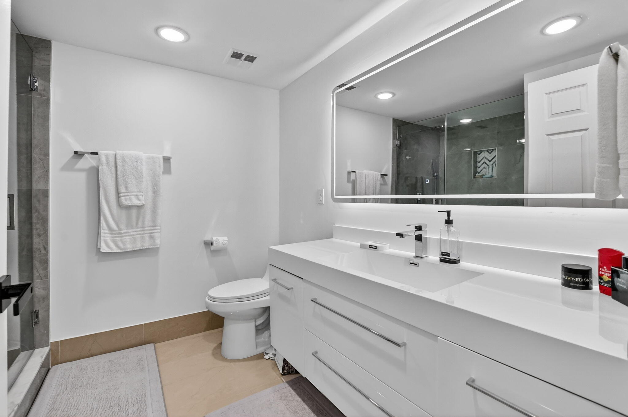 6335 Longboat Lane West, Unit E104 Boca Raton, FL 33433 - Photo 22 of 46 Primary Bath view 1