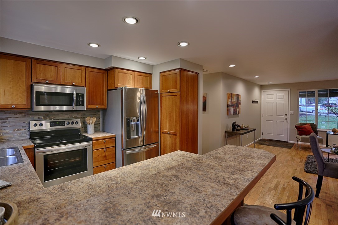 18 223rd Street Southwest Bothell, WA 98021 - Photo 8 of 23