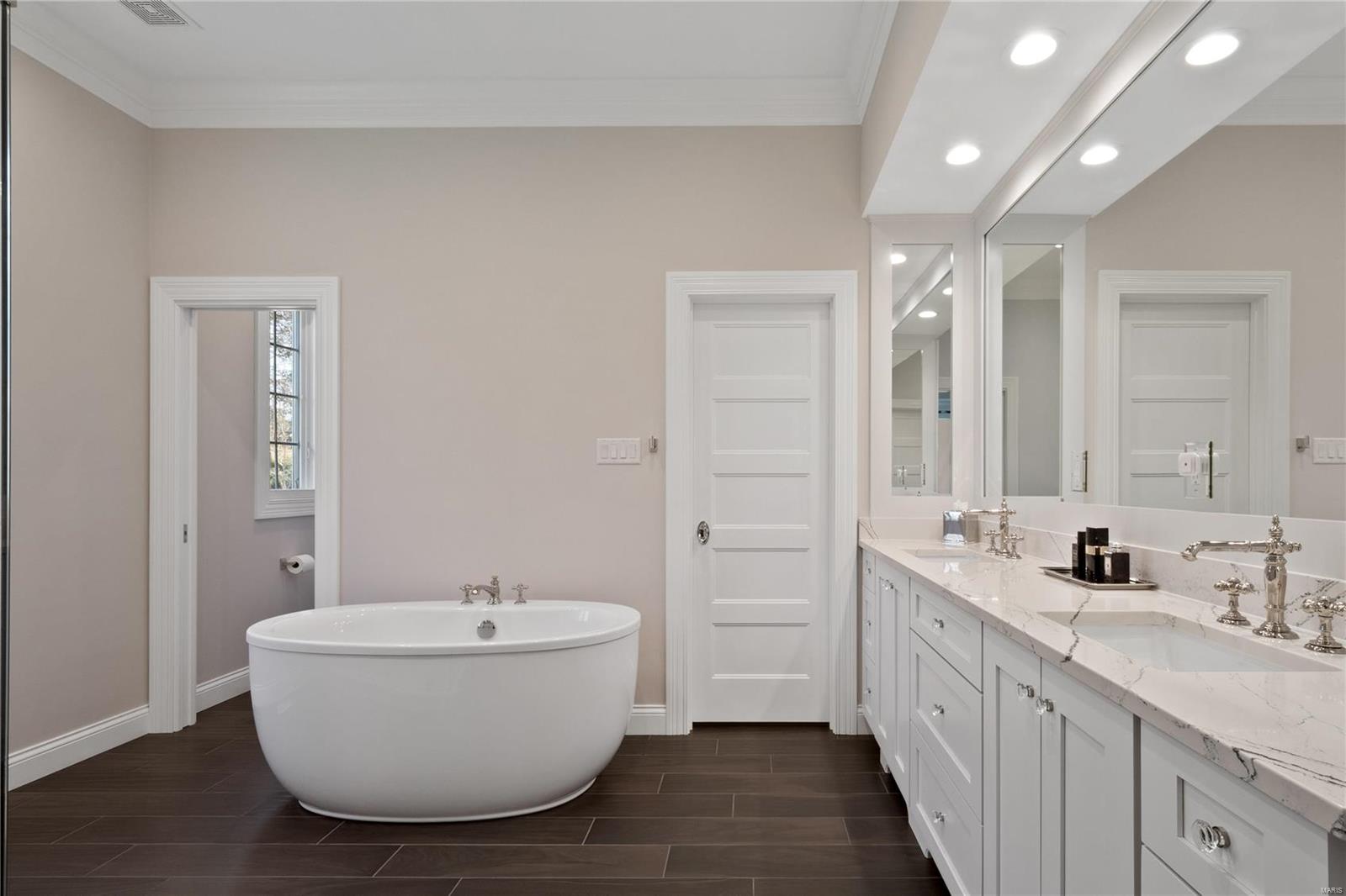 9741 Litzsinger Road Ladue, MO 63124 - Photo 29 of 54 Gallery Image 29