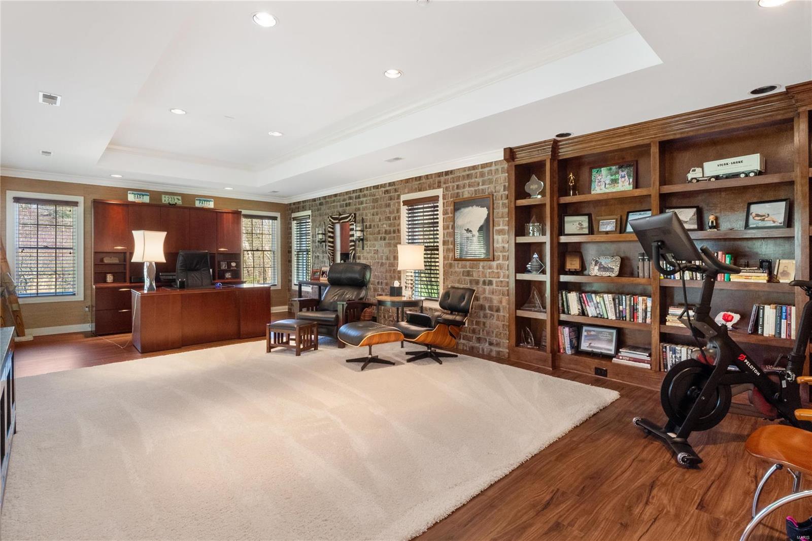 9741 Litzsinger Road Ladue, MO 63124 - Photo 44 of 54 Gallery Image 44