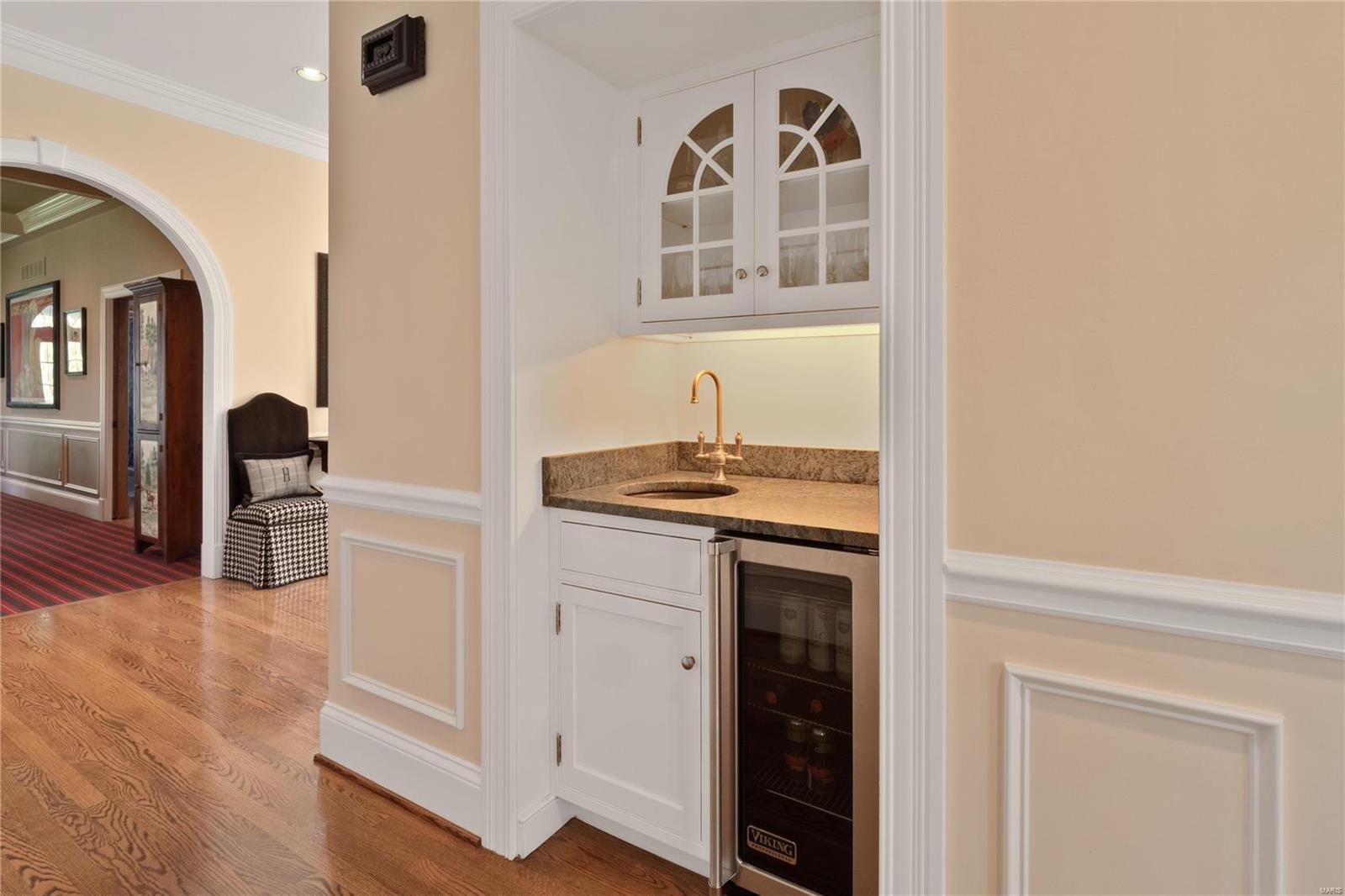 9741 Litzsinger Road Ladue, MO 63124 - Photo 8 of 54 Gallery Image 8