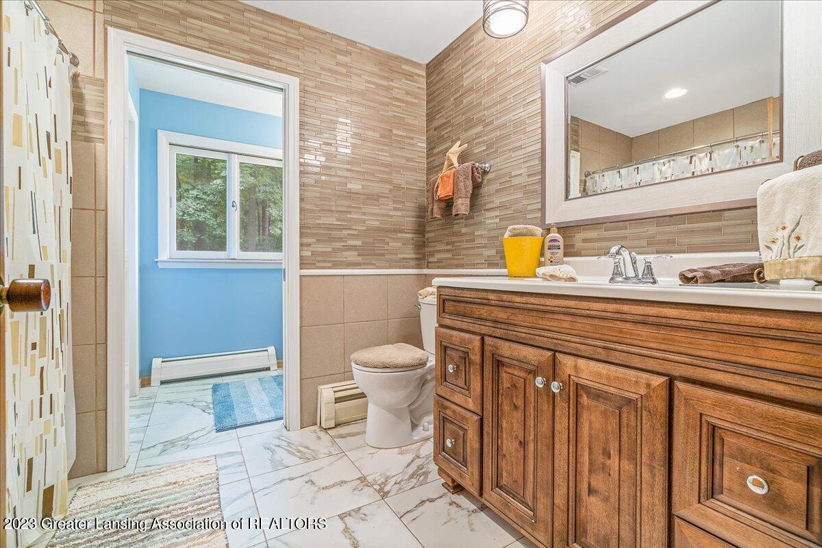 2406 East Herbison Road Bath, MI 48808 - Photo 20 of 63 36-Media Jett-51
