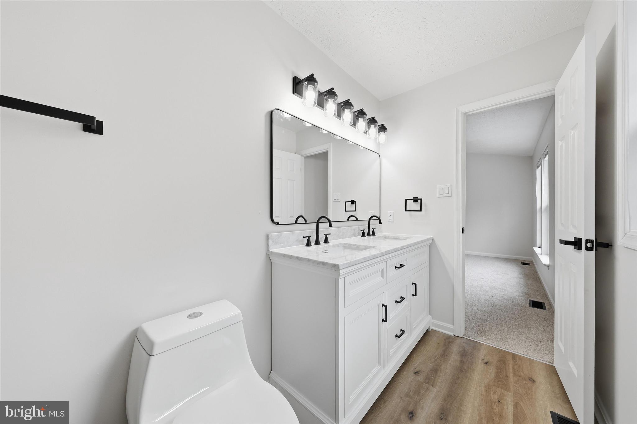 6622 Gooseander Court Frederick, MD 21703 - Photo 21 of 48 Primary Bathroom