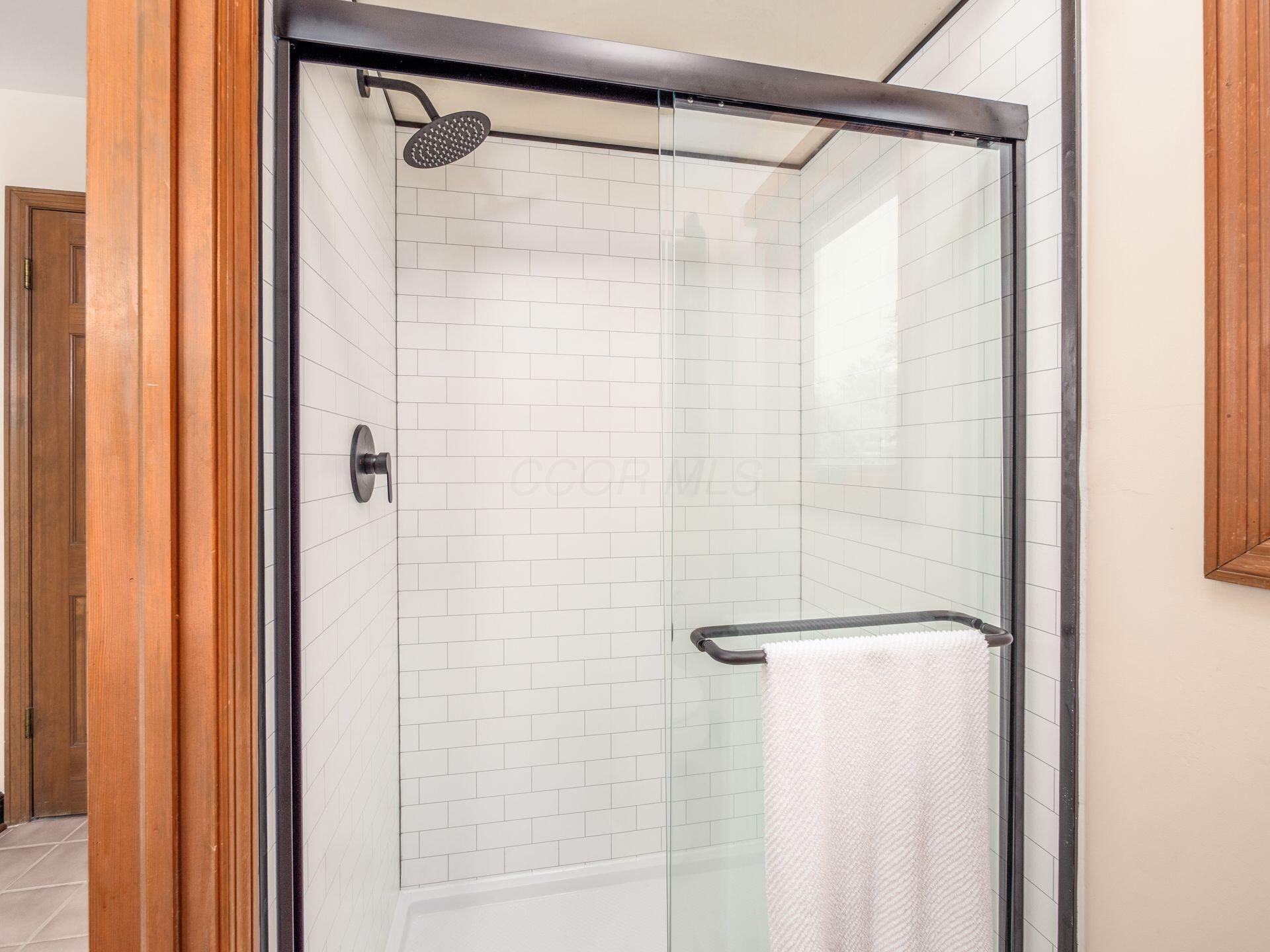 4159 Rowanne Road Columbus, OH 43214 - Photo 23 of 47 New walk in shower (2025)