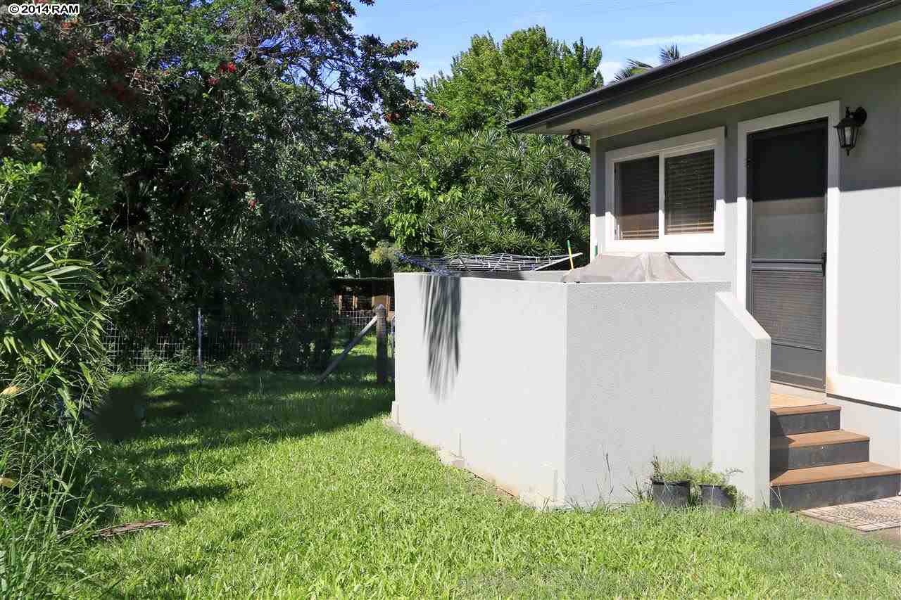 701 Kauhikoa Road Haiku, HI 96708 - Photo 24 of 27 a view of a backyard