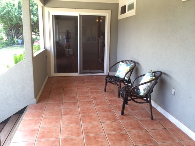 701 Kauhikoa Road Haiku, HI 96708 - Photo 10 of 27 a view of a entryway with furniture and garden
