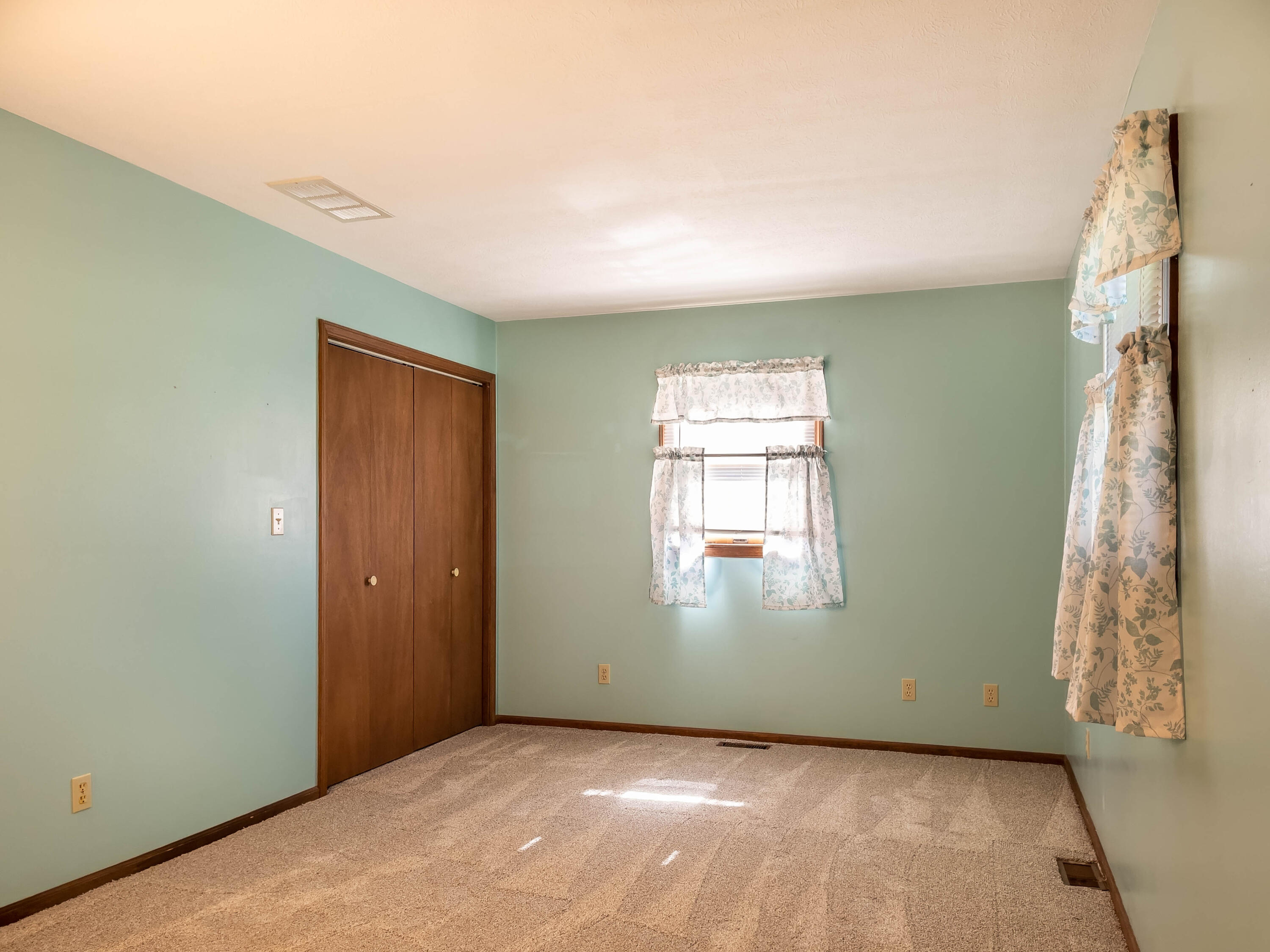 2114 Short Cut Road Urbana, OH 43078 - Photo 45 of 59