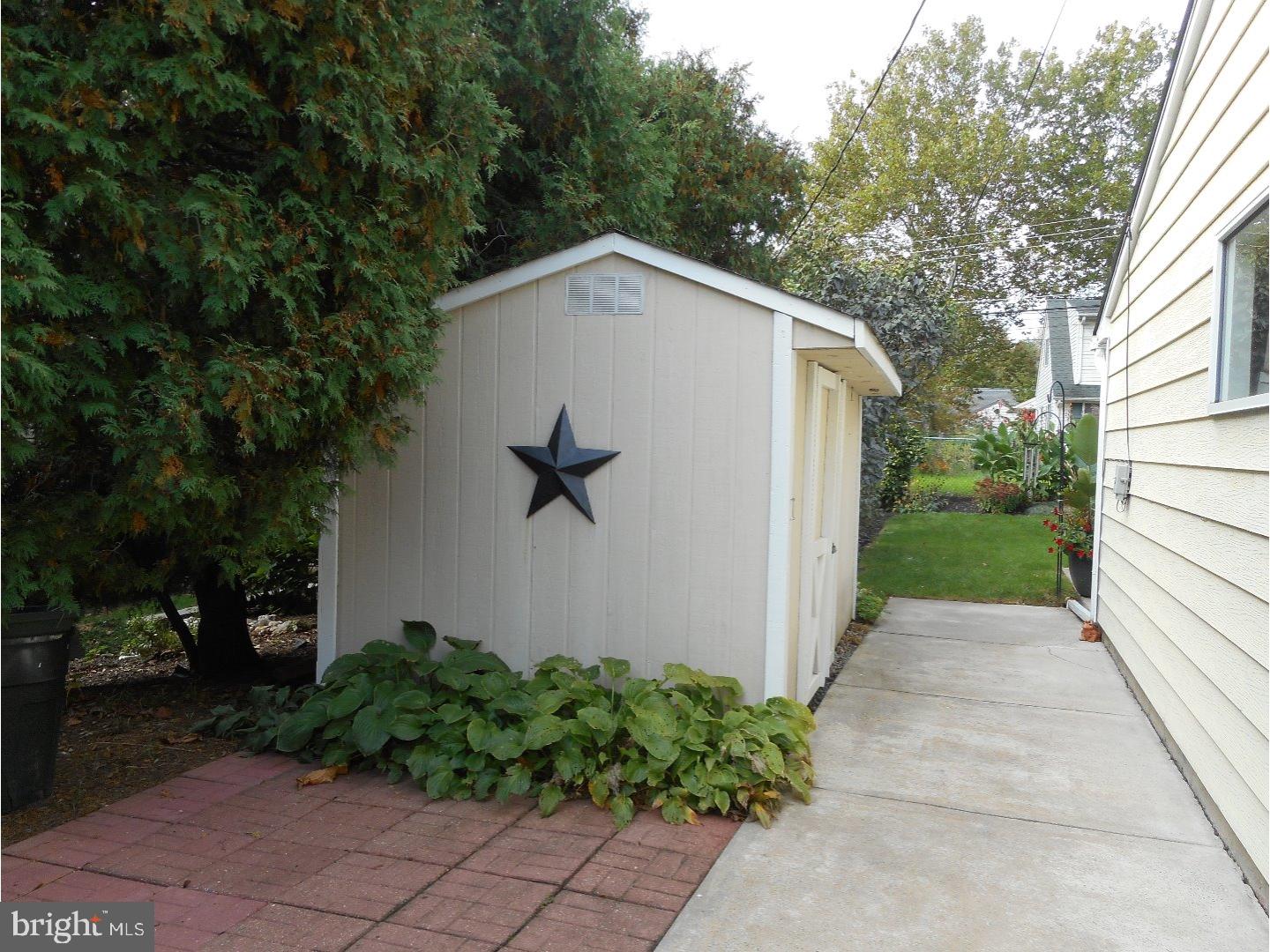 7 Spindletree Road Levittown, PA 19056 - Photo 3 of 25 Storage Shed