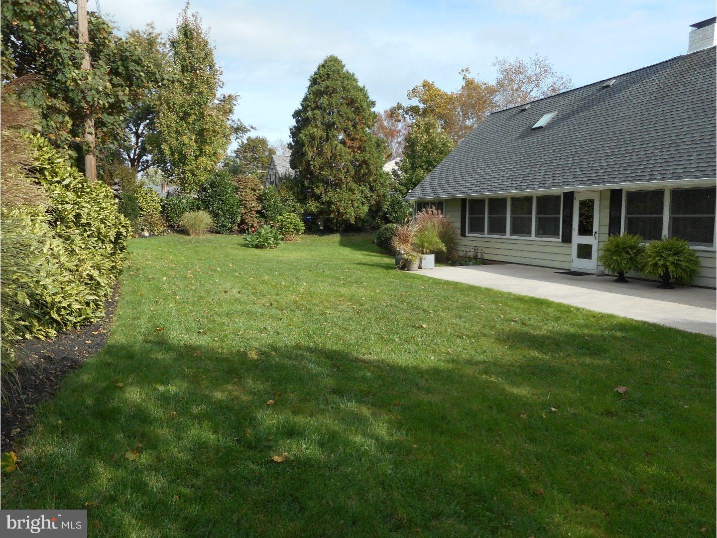 7 Spindletree Road Levittown, PA 19056 - Photo 23 of 25 Back Yard