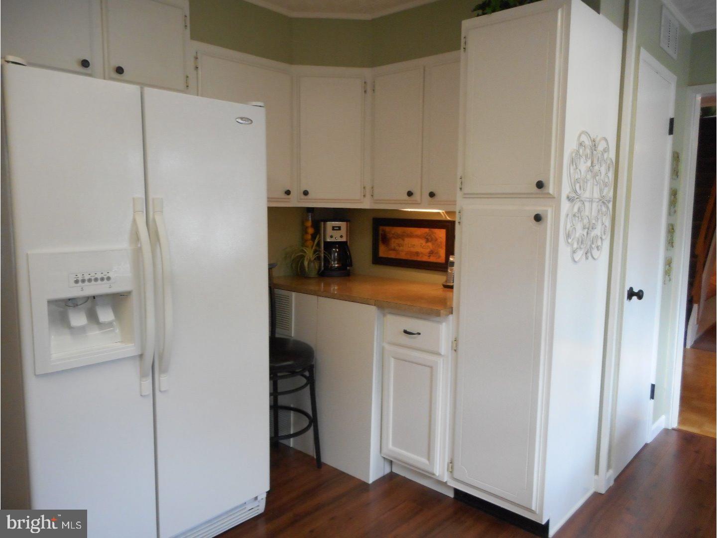 7 Spindletree Road Levittown, PA 19056 - Photo 10 of 25 Kitchen