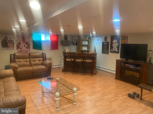 $2,800 | 633 Turf Lane, Conshohocken, PA 19428