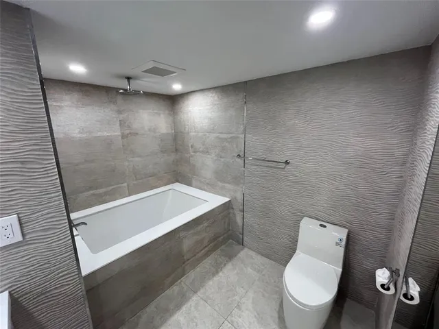 $7,000 | 3500 Galt Ocean Drive, Unit 2017, Fort Lauderdale, FL 33308