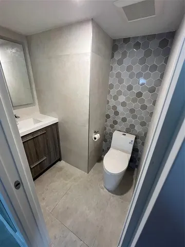 $7,000 | 3500 Galt Ocean Drive, Unit 2017, Fort Lauderdale, FL 33308