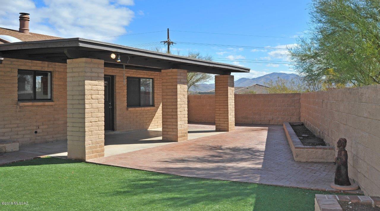 4701 North Bear Canyon Road Tucson, AZ 85749 - Photo 34 of 38