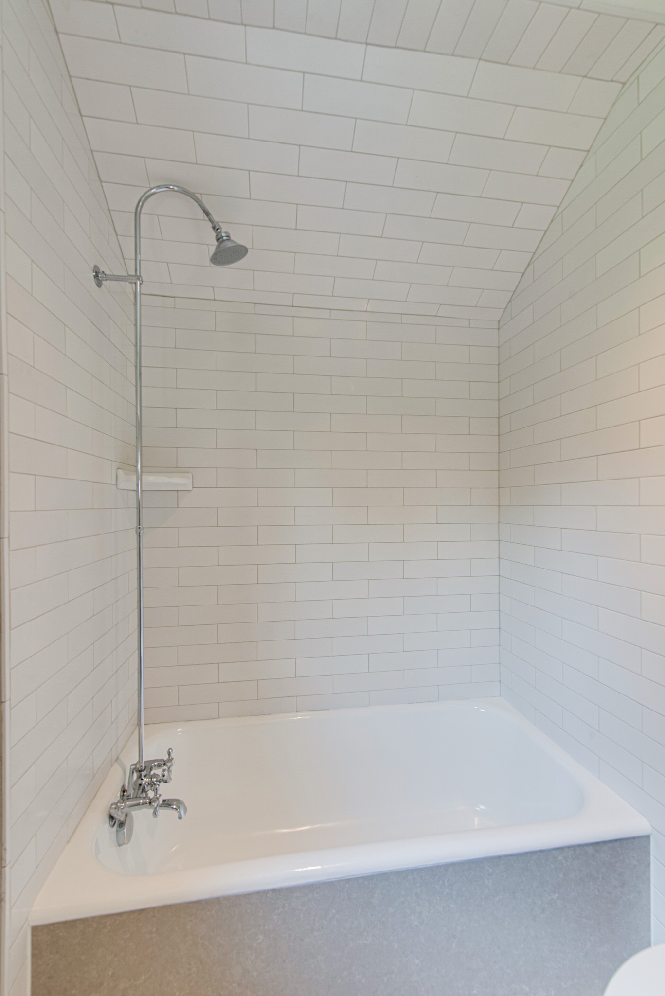 2111 Natchez Trace Nashville, TN 37212 - Photo 31 of 41 a bathroom with a bathtub