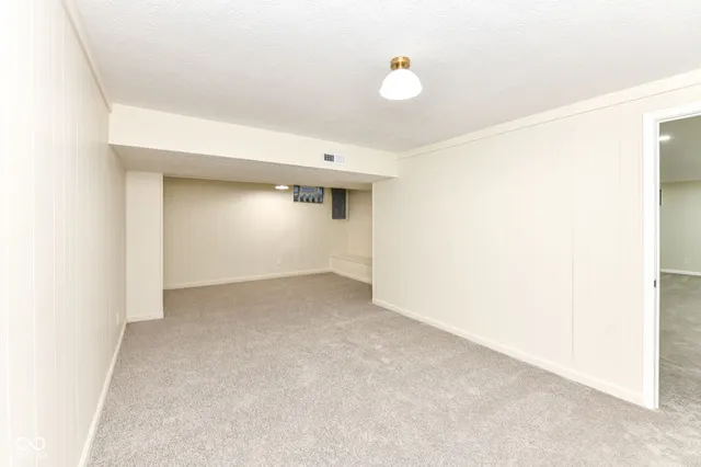 $539,990 | 567 Hawthorne Drive, Carmel, IN 46033