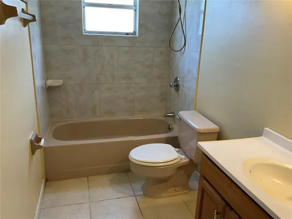 $1,950 | 1073 West Embassy Drive, Deltona, FL 32725