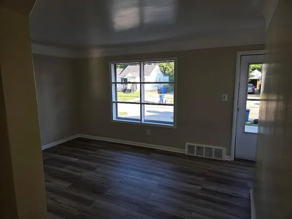 $149,000 | 8219 Maxwell Avenue, Warren, MI 48089