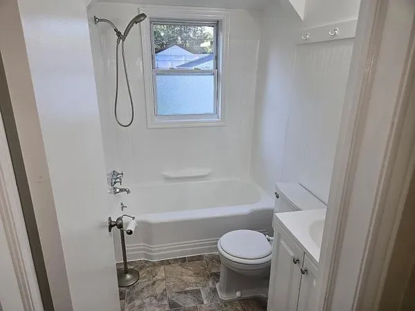 $149,000 | 8219 Maxwell Avenue, Warren, MI 48089